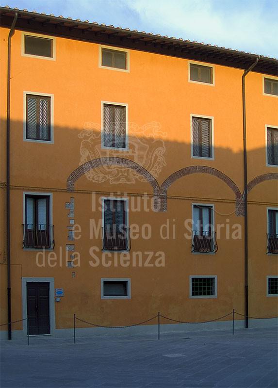 Courtyard of the United Hospitals of Santa Chiara, Pisa.
