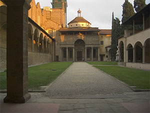 Esterno della Cappella de' Pazzi nel complesso Monumentale di Santa Croce, Firenze. Uno dei primi esempi di architettura rinascimentale ad opera di Filippo Brunelleschi.