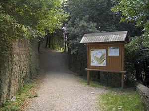 Signboard at one of the entrances to the Parco di Montececeri, Fiesole.
