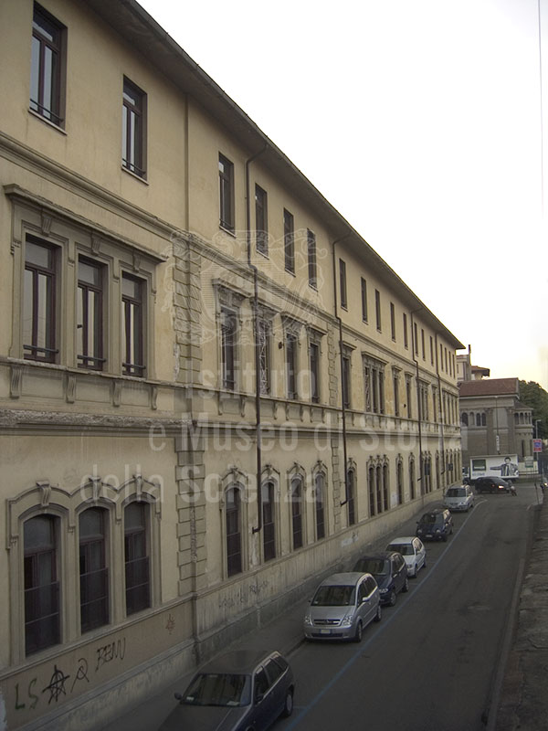 Facciata del Liceo Linguistico Statale e Liceo Pedagogico Sociale "Giovanni Pascoli", Firenze.