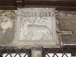 Stemma dell'Arte della Arte sulla facciata del Palazzo, Firenze.