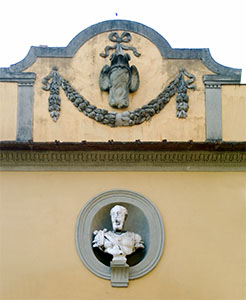 Bust on the facade of Villa Schifanoia, Fiesole.