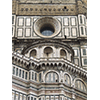 Una delle "tribune morte" costruite da Brunelleschi per sostenere le spinte orizzontali della Cupola del Duomo di Firenze. Al centro di una delle nicchie si nota l'argano ligneo usato per il sollevamento del materiale.