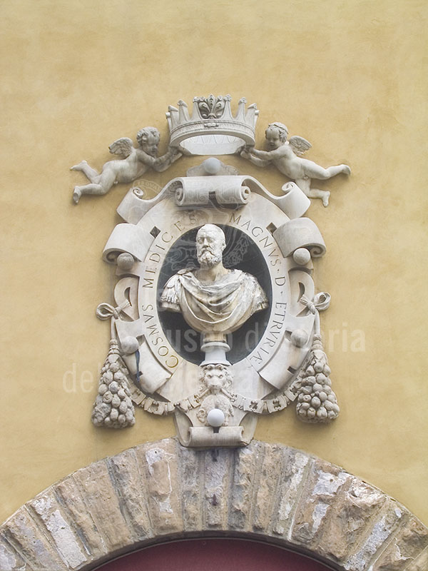 Bust of Cosimo de' Medici over the main door of the Museo dell'Opera di Santa Maria del Fiore of Florence.