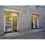 Esterno della Farmacia Codec, Firenze.