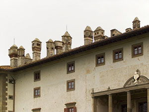 Alcuni dei tanti camini della Villa Medicea "La Ferdinanda" ad Artimino (Carmignano).
