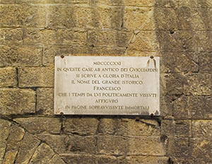 Plaque citing Francesco Guicciardini on the facade of Palazzo Guicciardini, Florence.