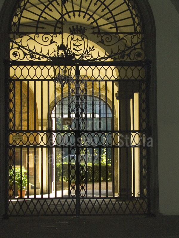 Entrance of Palazzo Guicciardini, Florence.