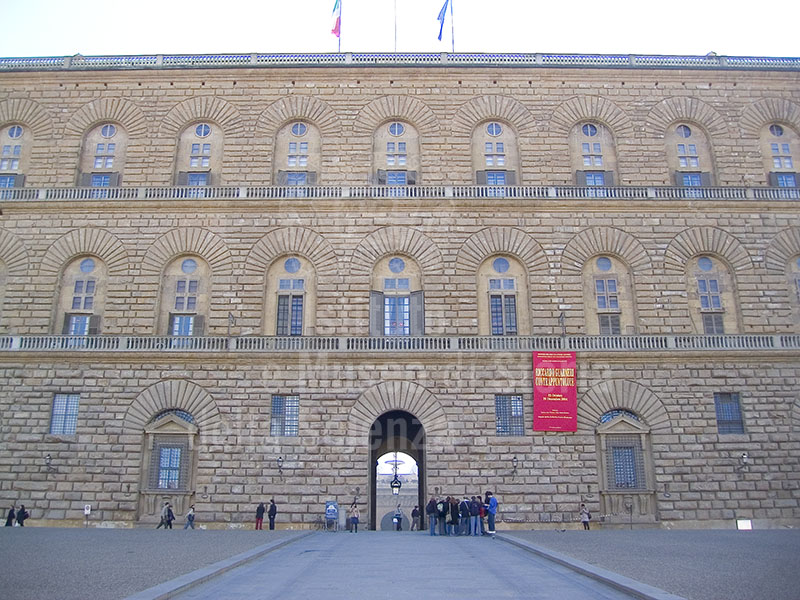 Parte della facciata di Palazzo Pitti, attribuibile a Filippo Brunelleschi, Firenze.