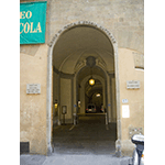 L'ingresso del Museo della Specola e del Dipartimento di Biologia Animale e Genetica "L. Pardi" dell'Universit degli Studi di Firenze.
