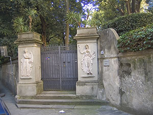 Entrance of the Corsi Garden from Via Romana, Florence.