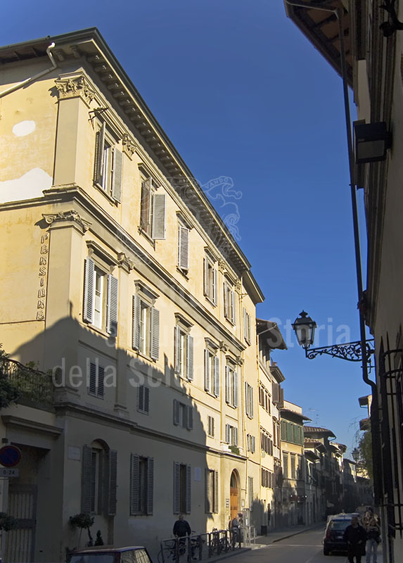 Prospetto su via Romana del Palazzo di Annalena, Firenze.