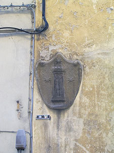 Coat of arms on the side-wall of the Torrigiani Garden, Florence.
