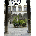 Cortile di Palazzo Feroni, in via de' Serragli, Firenze.