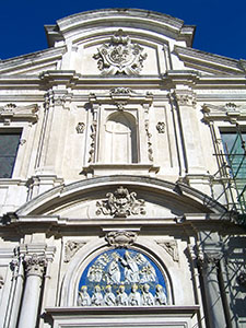 Facciata della Chiesa di Ognissanti, Firenze.