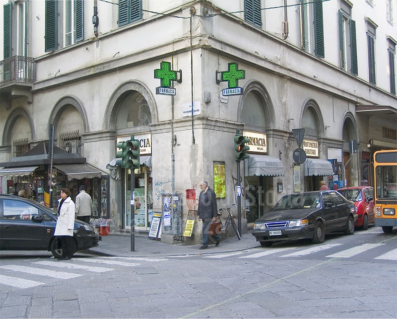 Esterno della Farmacia Selva, Firenze.