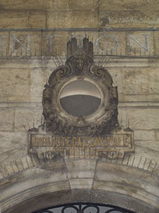 Coat of arms of Siena on the faade of the Library of the "Intronati", Siena.