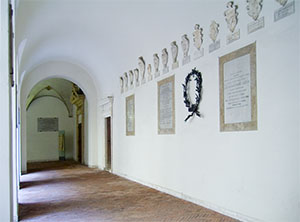 Il porticato del cortile del Rettorato dell'Universit di Siena.