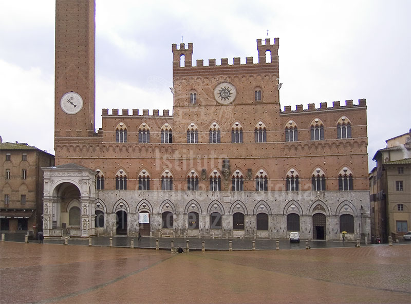 Facciata del Palazzo Pubblico, Siena.