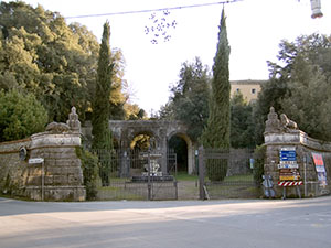 Entrance of Villa Chigi Saracini from Via della Ragnaia, Castelnuovo Berardenga.