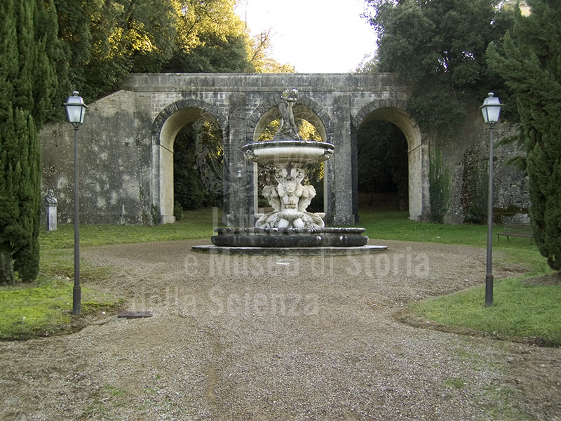 Fountain and monumental walkway in the Garden of Villa Saracini, Castelnuovo Berardenga.