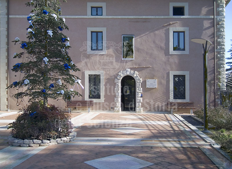 Facciata del Museo Civico Archeologico delle Acque di Chianciano Terme.