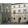 Palazzo comunale di San Casciano dei Bagni, antica sede della Farmacia.