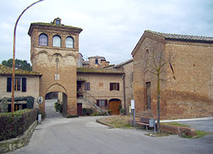 La torre della cinta esterna e la Cappella attigua alla Grancia di Cuna, Monteroni d'Arbia.