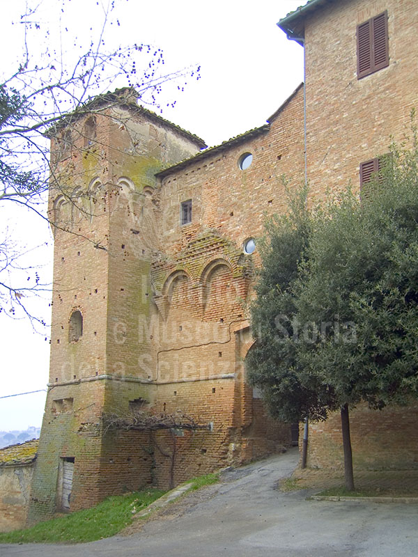 Una delle porte di accesso alla Grancia di Cuna, Monteroni d'Arbia.