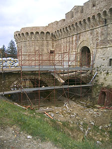 Access bridge to the Volterrana Gate during restoration, Colle di Val d'Elsa.