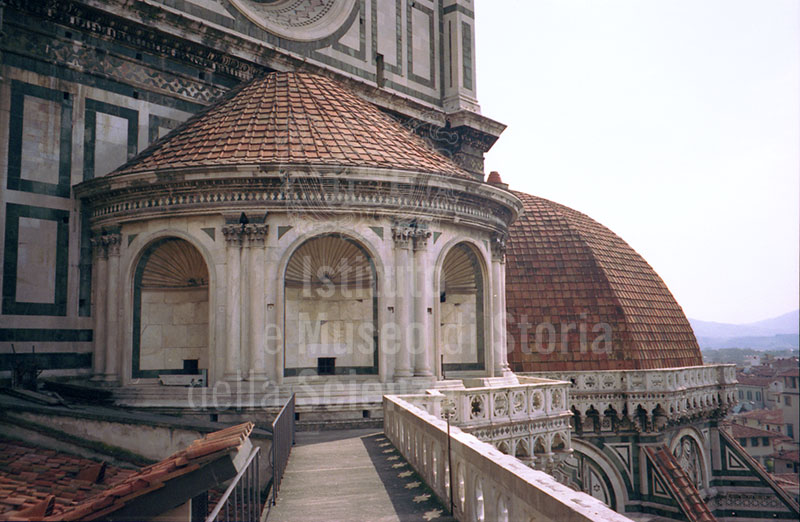 One of the three "dead tribunes" added by Brunelleschi to counteract the horizontal thrusts on the Cupola di Santa Maria del Fiore, Florence.