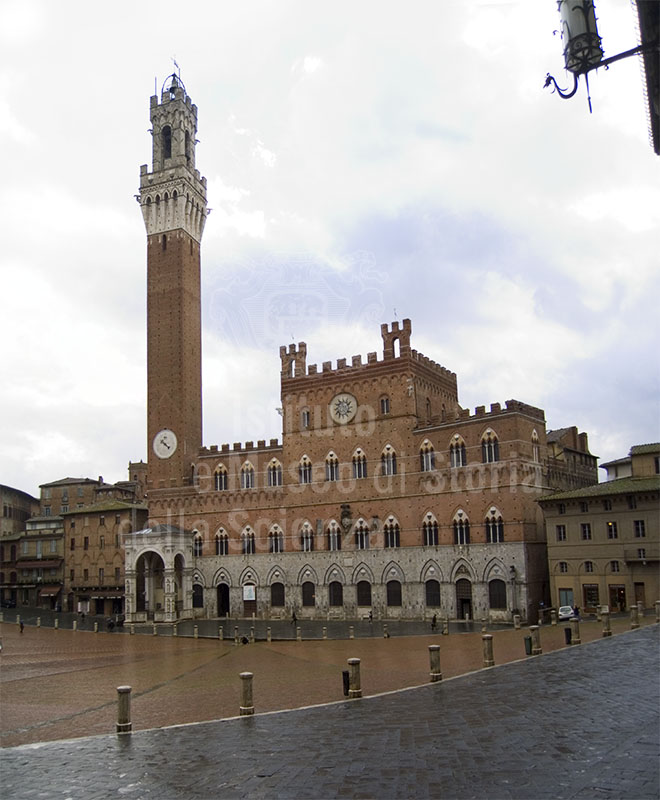 Torre del Mangia and Palazzo Pubblico, Siena.