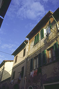 Unbaked clay building, Terranuova  Bracciolini.