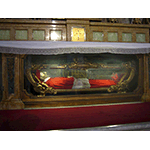Il corpo di Roberto Bellarmino (Chiesa di Sant'Ignazio di Loyola in Campo Marzio, Roma).